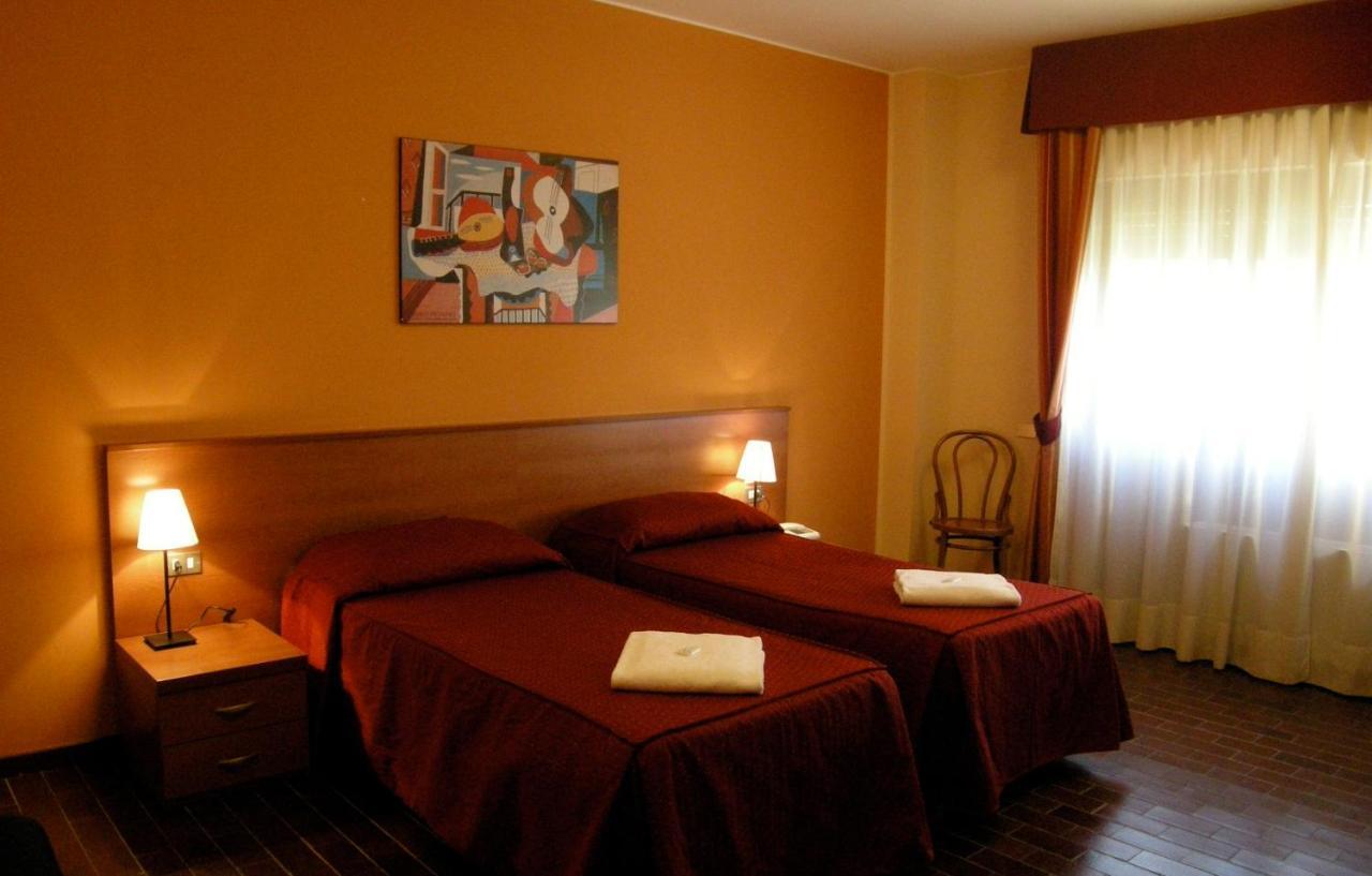 Hotel Forum Rozzano Quarto foto